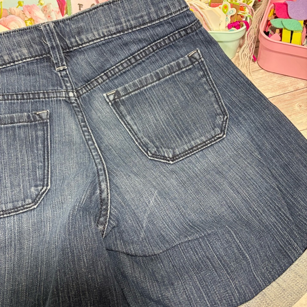 Old Navy Low Rise Denim Jean Shorts Women’s Regular Size 4 Front Pockets Spring - Picture 6 of 7